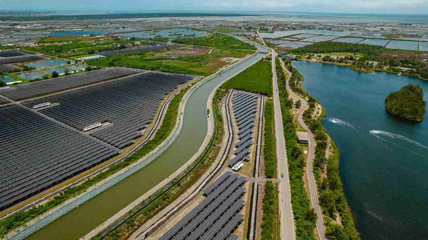 JDB电子能源事业提供智慧能源管理、、太阳能监控管理、、、、全方位电厂建置及运维解决方案，，，，并拥有管理超过6000案场的经验